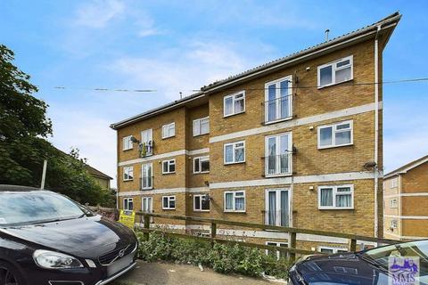 2 bedroom flat for sale, Longhill Avenue, Chatham, Kent, ME5 7AT