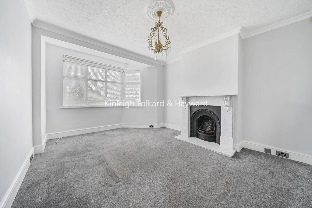 Green Way, Bromley 3 bed end of terrace house £575,000