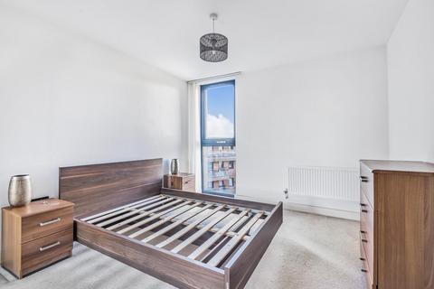 1 bedroom flat for sale, Surrey Quays Road, London