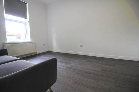 2 bedroom flat to rent, Acton Lane, Chiswick, W4