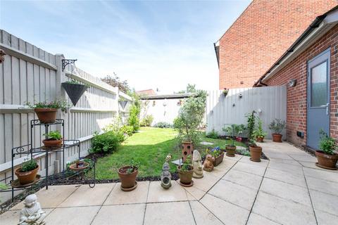 1 Darwin Gardens, Maidstone, ME15 9FZ