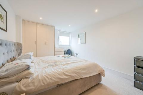 2 bedroom flat for sale, Lanterns Way, E14, Canary Wharf, London, E14