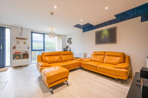 2 bedroom maisonette for sale, Canning Town, E16, Canning Town, London, E16