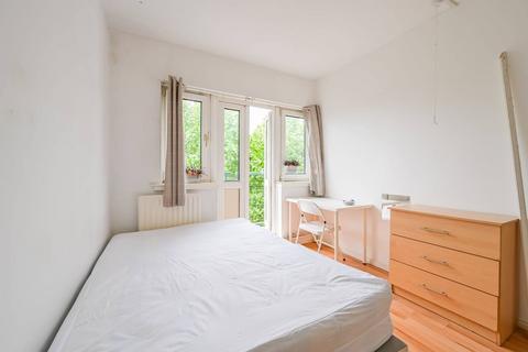Flat 17, Skeggs House Glengall Grove, London, E14 3NB