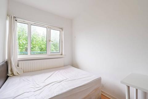 Flat 17, Skeggs House Glengall Grove, London, E14 3NB