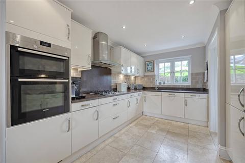 4 bedroom semi-detached house to rent, Clunford Place, Springfield, Chelmsford, Essex, CM1