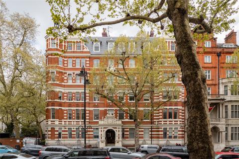 4 bedroom apartment for sale, Queen's Gate, South Kensington, London, SW7
