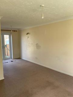 2 bedroom terraced house to rent, Yew Tree Rise, Ipswich IP8