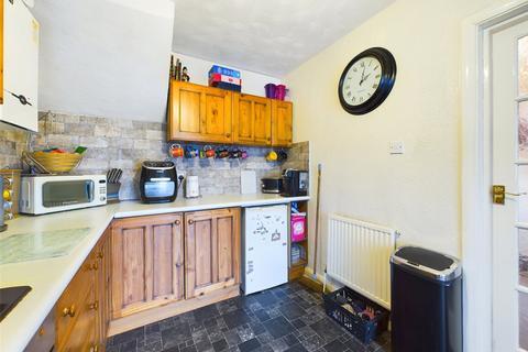67 Abbey Road, Dunscroft, Doncaster, DN7 4LQ
