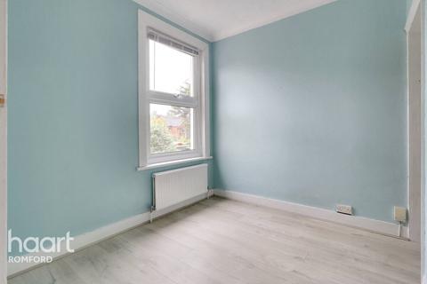 45 Drummond Road, Romford, RM7 7EJ