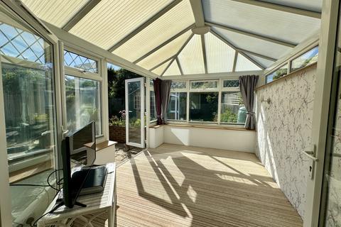 2 Nursery Close, Polegate, BN26 6JY