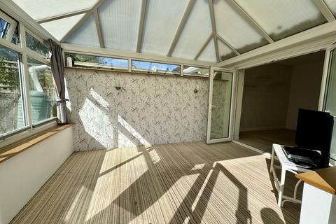 2 Nursery Close, Polegate, BN26 6JY