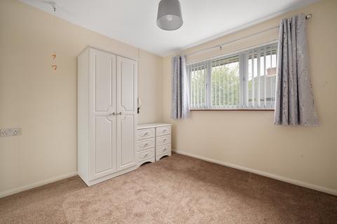 1 bedroom retirement property for sale, Berryscroft Road, Staines-upon-Thames, TW18