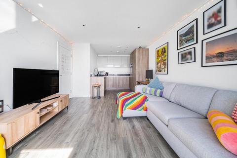 Flat 58, Wheatstone House, 650 - 654 Chiswick High Road, London, W4 5BB