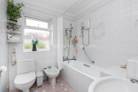 4 bedroom semi-detached house for sale, Princes Avenue, Palmers Green, N13