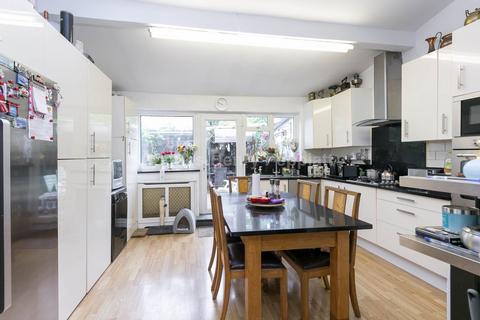 4 bedroom semi-detached house for sale, Princes Avenue, Palmers Green, N13