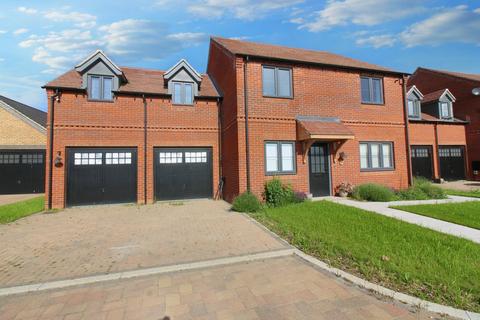 4 bedroom detached house for sale, Haycock Gardens, Clifton, Shefford, SG17
