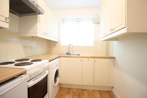 1 bedroom flat to rent, Lilliput Avenue, Northolt UB5