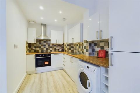 3 bedroom flat to rent, Fairfield Road, Jesmond, Newcastle Upon Tyne