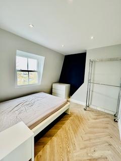 3 bedroom apartment to rent, Rushmore Road, Hackney, E5