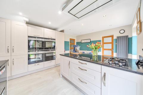 4 bedroom link detached house for sale, Paddock Close, South Wonston, Winchester, Hampshire, SO21