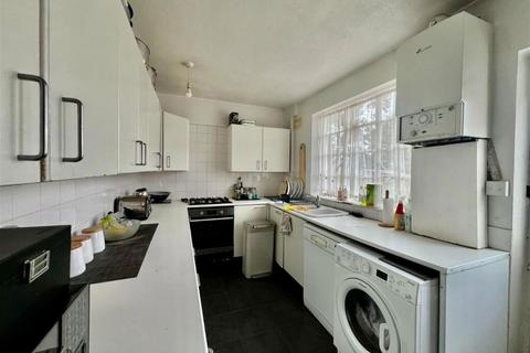 2 bedroom semi-detached house for sale, Oakmere Avenue, Potters Bar, Hertfordshire, EN6 5EF