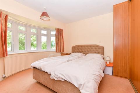 4 bedroom chalet for sale, Smallfield Road, Horne, Horley, Surrey