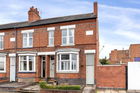 3 bedroom terraced house for sale, Spencer Street, Leicester LE2