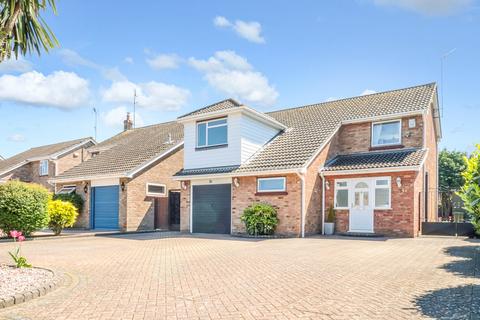 4 bedroom detached house for sale, Plymtree, Thorpe Bay SS1