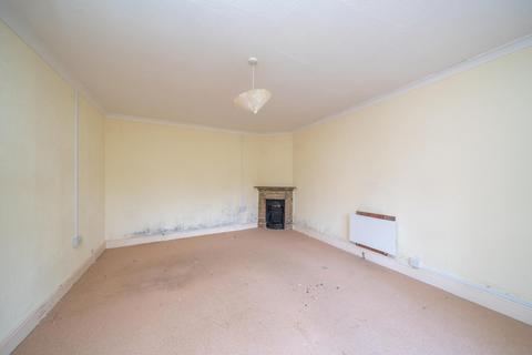 2 bedroom flat for sale, White Knowle Road, Buxton, Derbyshire, SK17