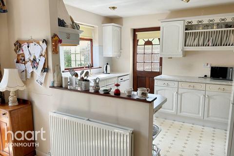 16 Dixton Close, Monmouth, NP25 3PQ