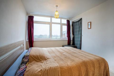 1 bedroom flat for sale, Wilford Lane, West Bridgford, Nottingham NG2