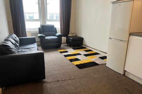 1 bedroom flat to rent, Smithhills Street, Paisley PA1