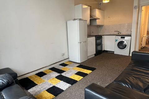 1 bedroom flat to rent, Smithhills Street, Paisley PA1