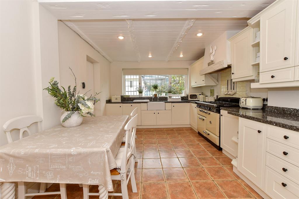 Bean Road, Bexleyheath, Kent 4 bed detached house £975,000