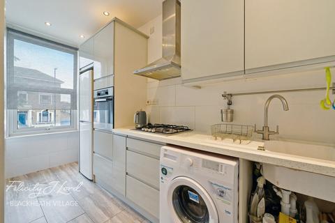 2 bedroom apartment for sale, Manor Park Parade, London