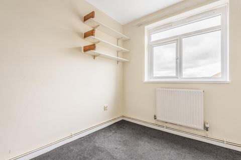 3 bedroom flat to rent, Brockworth, Gloucester Road, Kingston Upon Thames, KT1