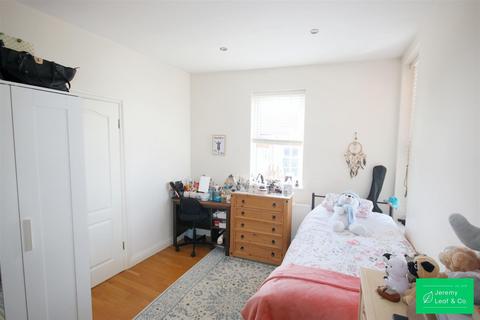 3 bedroom flat for sale, Nether Street, North Finchley