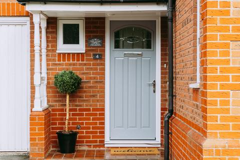 4 bedroom detached house for sale, Devenports Hill, Bushby, LE7