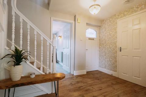 4 bedroom detached house for sale, Devenports Hill, Bushby, LE7