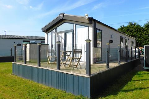 2 bedroom mobile home for sale, Foremans Bridge Caravan Park