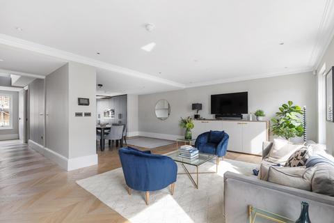 2 bedroom flat for sale, Gloucester Road, South Kensington SW7