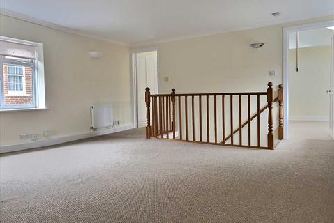 2 bedroom apartment to rent, Church Street, Whitchurch