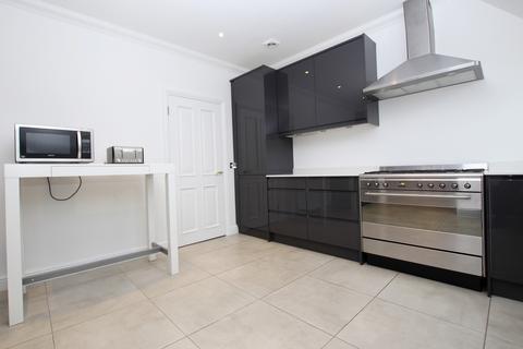 2 bedroom penthouse to rent, Jubilee Mansions, 119 Thorpe Road, Peterborough PE3