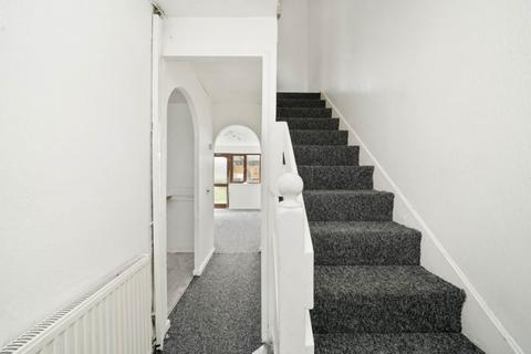 2 bedroom house for sale, Nuthatch Gardens, London, SE28 0DJ