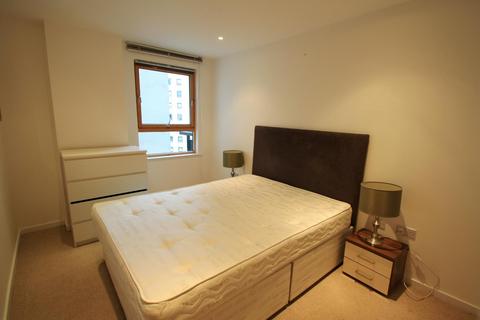 1 bedroom flat to rent, Marsh Lane, Leeds, UK, LS9
