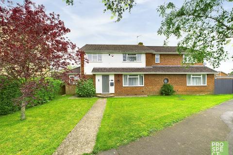 5 bedroom detached house for sale, Kingfisher Drive, Woodley, Reading, Berkshire, RG5
