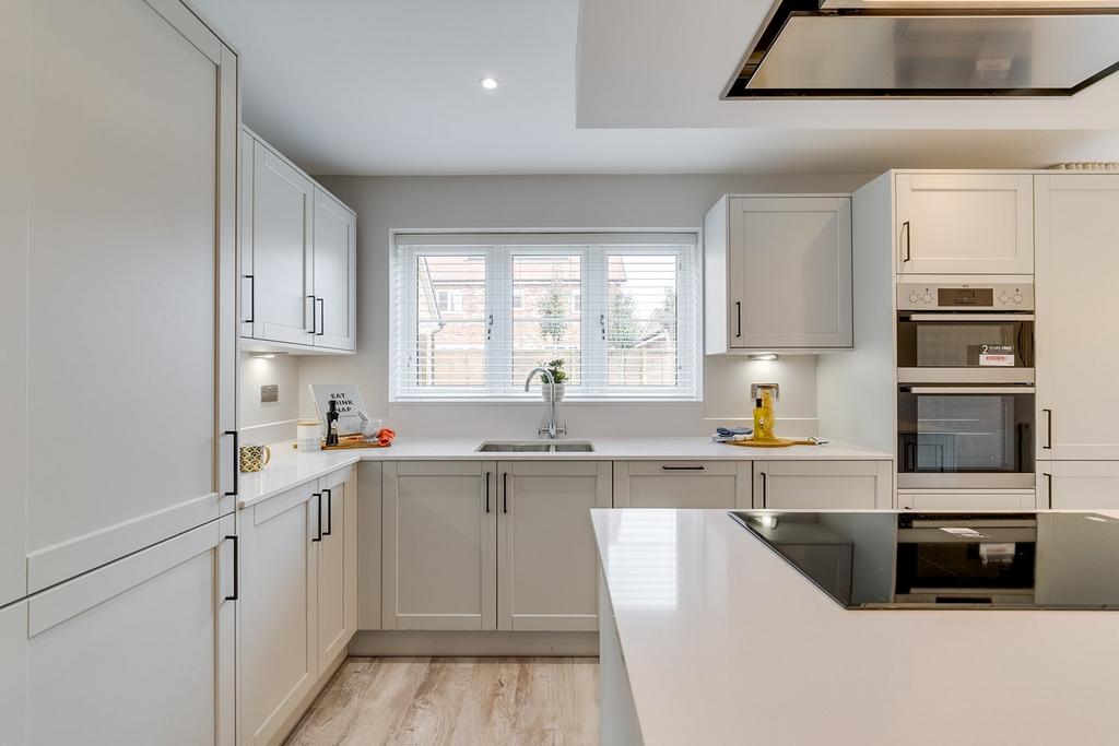 The Hill, Blunham, Bedfordshire, MK44 2 bed detached bungalow for sale £410,000