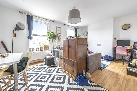 1 bedroom flat to rent, Fenwick Road Peckham Rye SE15