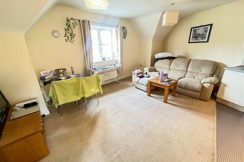 2 bedroom flat for sale, Middlewood Close, Solihull B91